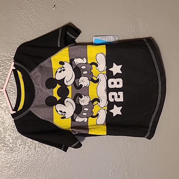 Disney Boys size 5/6 Mickey Mouse Tshirt NWT - Picture 1 of 9